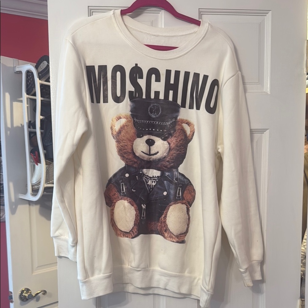 Moschino White Crewneck Sweater with Iconic Bear Design